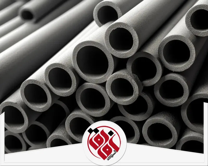 عزل مواسير الماء بالفوم بالخبر 0559915333 أفاق المملكة للعوازل عزل مواسير الماء بالفوم بالخبر لتوفر الحماية الحرارية لأنواع متعددة من الأنابيب.