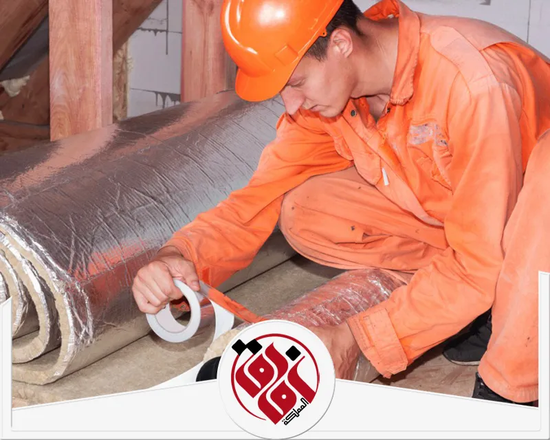 عزل مواسير الخزان بالقطيف 0559915333 أفاق المملكة للعوازل يضمن الفني عزل المواسير بشكل احترافي لمنع تسرب الماء وتقليل الفاقد والطاقة.