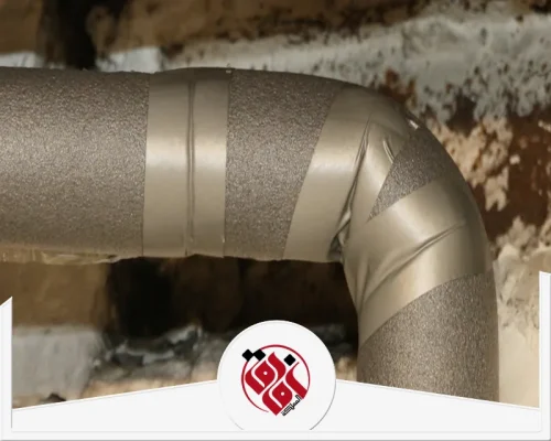 عزل مواسير الماء من الحرارة براس تنورة 0559915333 شركة الافاق عزل احترافي ومنظم لأكواع الأنابيب لضمان التغطية الكاملة وحماية شبكة المياه من حرارة الشمس.