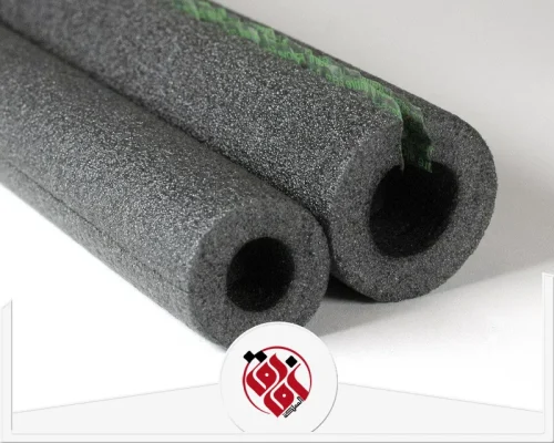 شركة عزل مواسير المياه بصفوى 0559915333 شركة أفاق المملكة مقطع فعلي لخامة عزل المواسير بصفوى يوضح السماكة المناسبة وثبات التركيب.